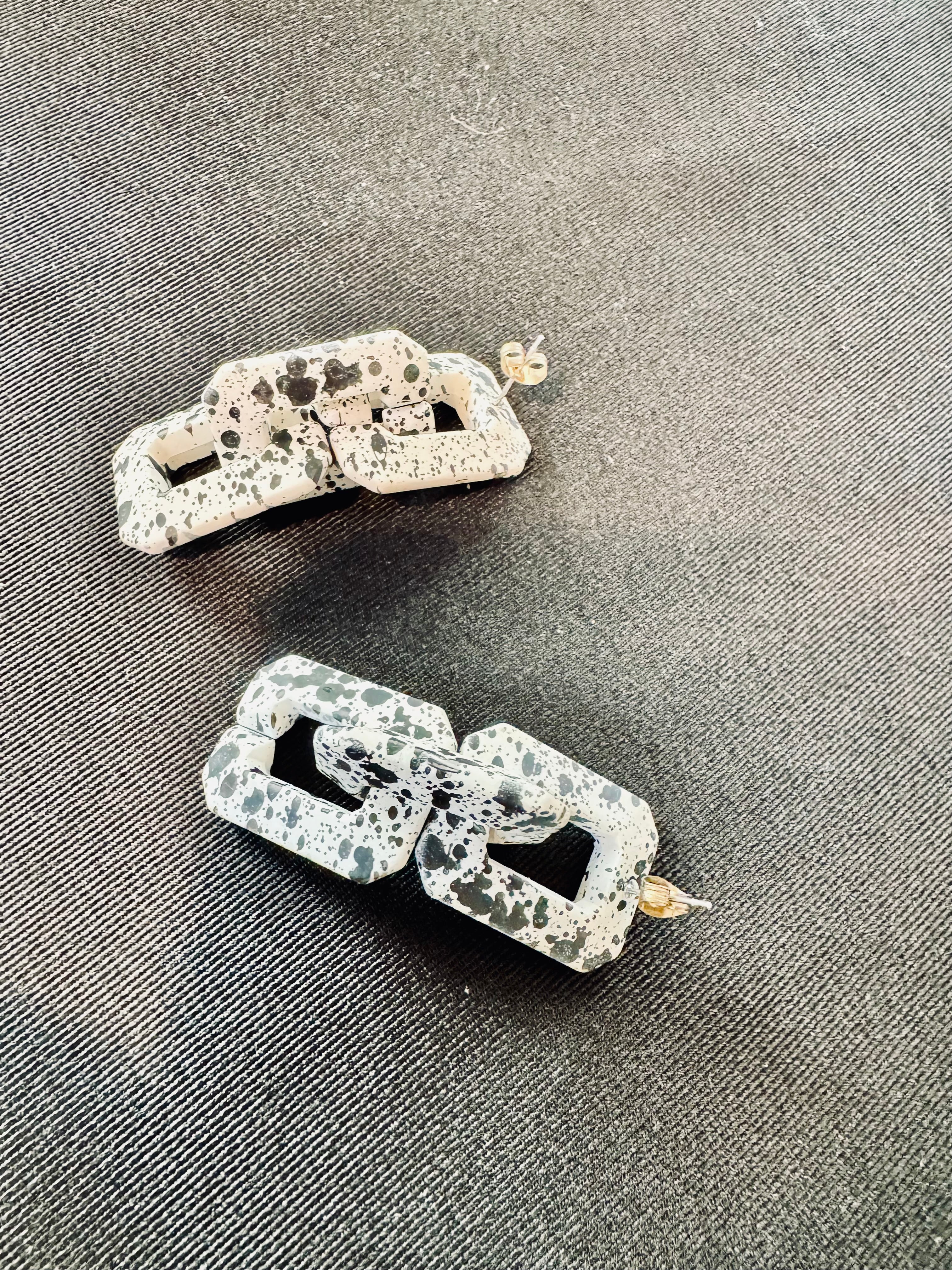 1980s Vintage Dalmatian Speckle Chain Link Dangle Earrings | Retro Plastic Geometric Statement Drops