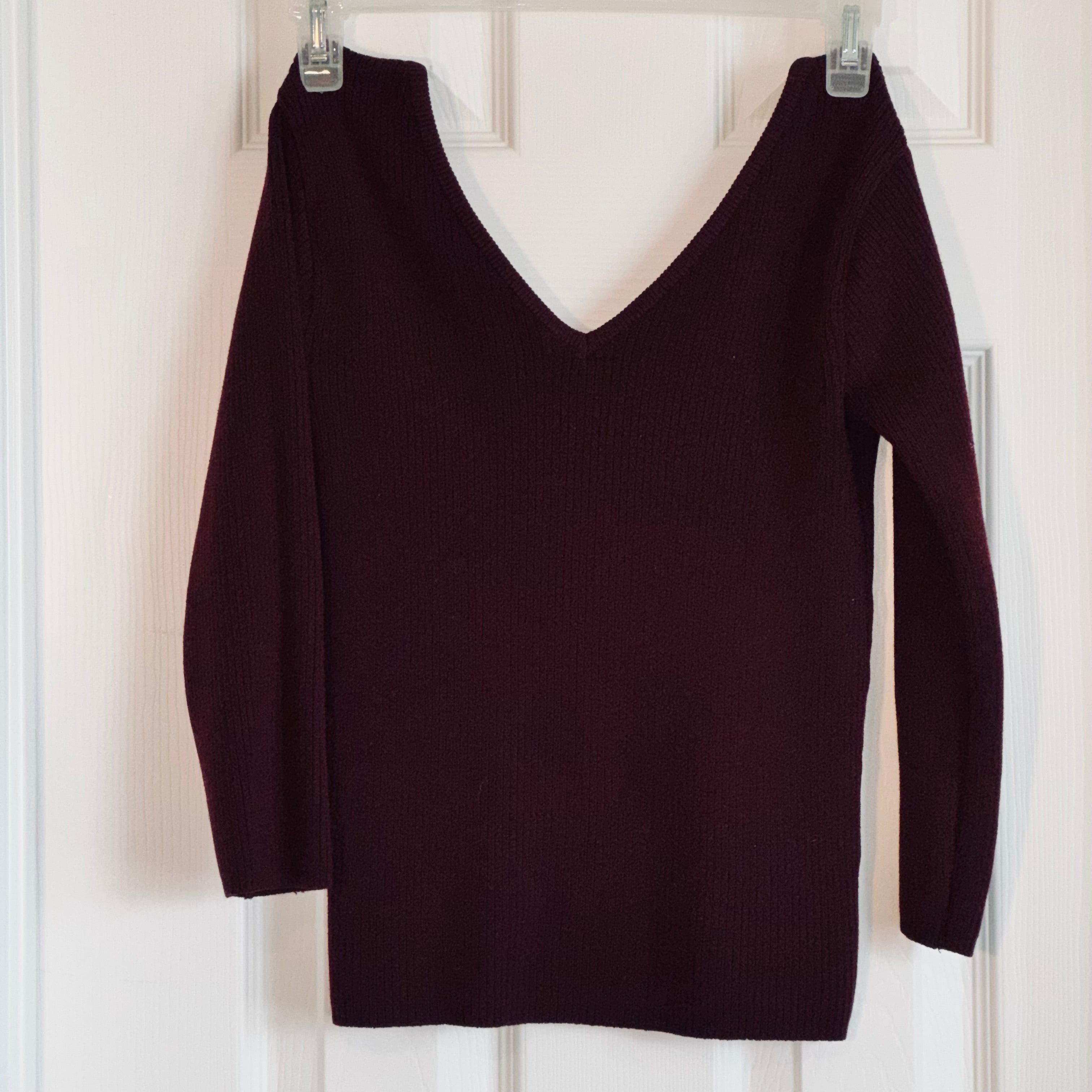 Women’s V-Neck Ribbed Sweater Top - Wine