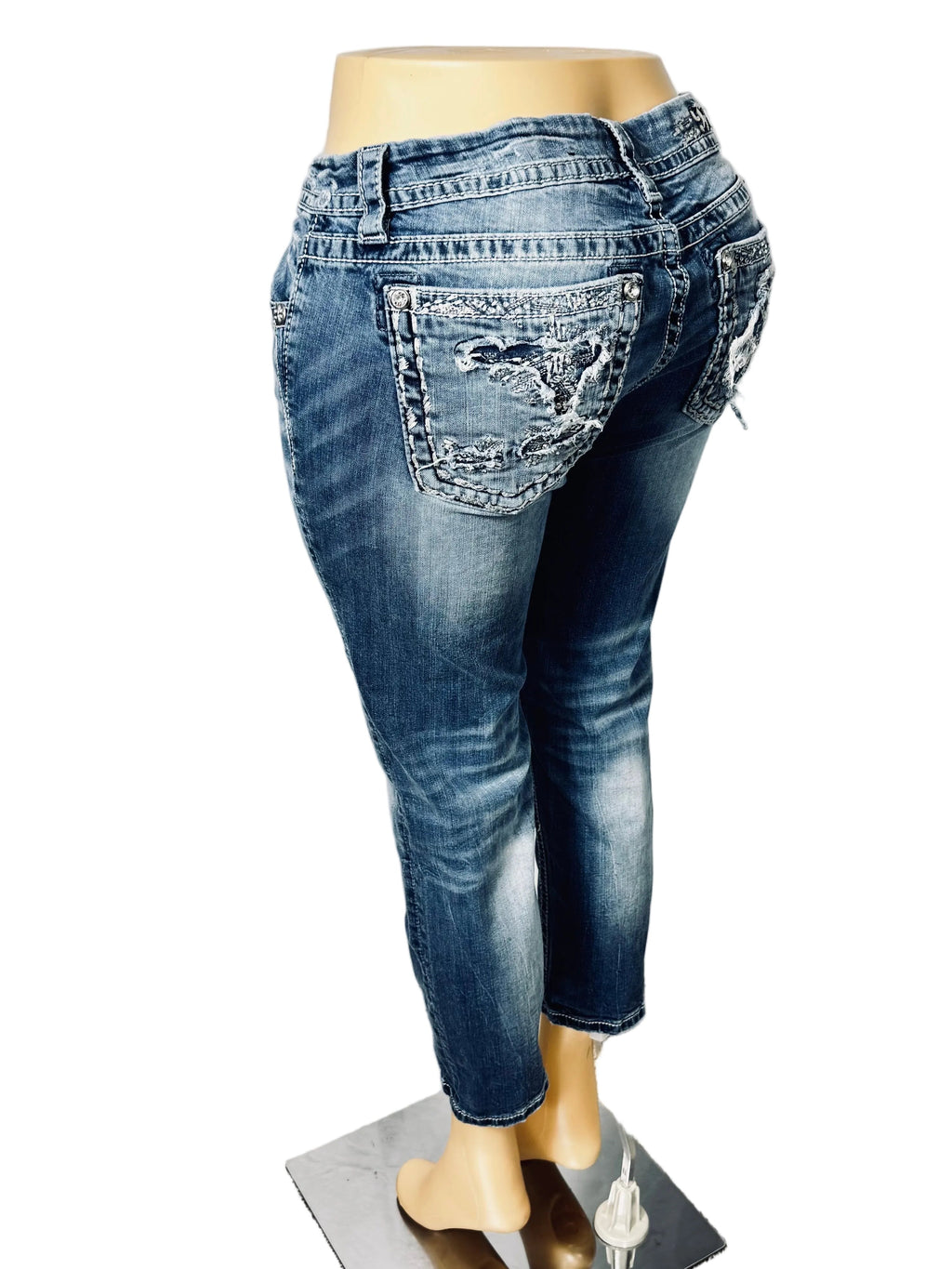 Vintage Y2K Era Miss Me Jeans Medium Wash Womens 31” waist Pre Owned