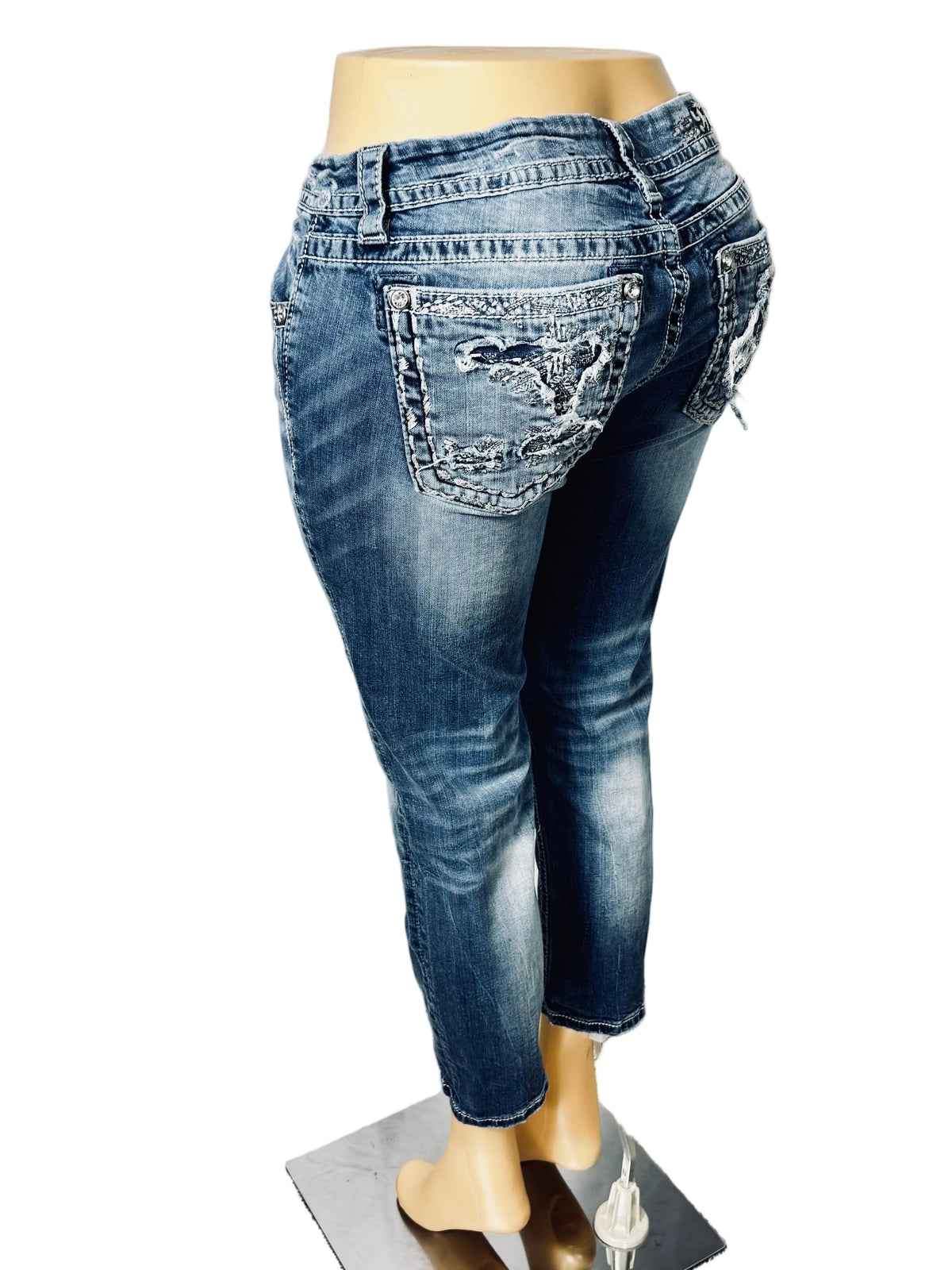Vintage Y2K Era Miss Me Jeans Medium Wash Womens 31” waist Pre Owned