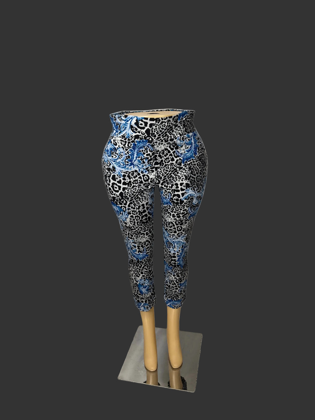 New York & Company Stretch Capri Jeggings Size L Blue and White Leopard Print