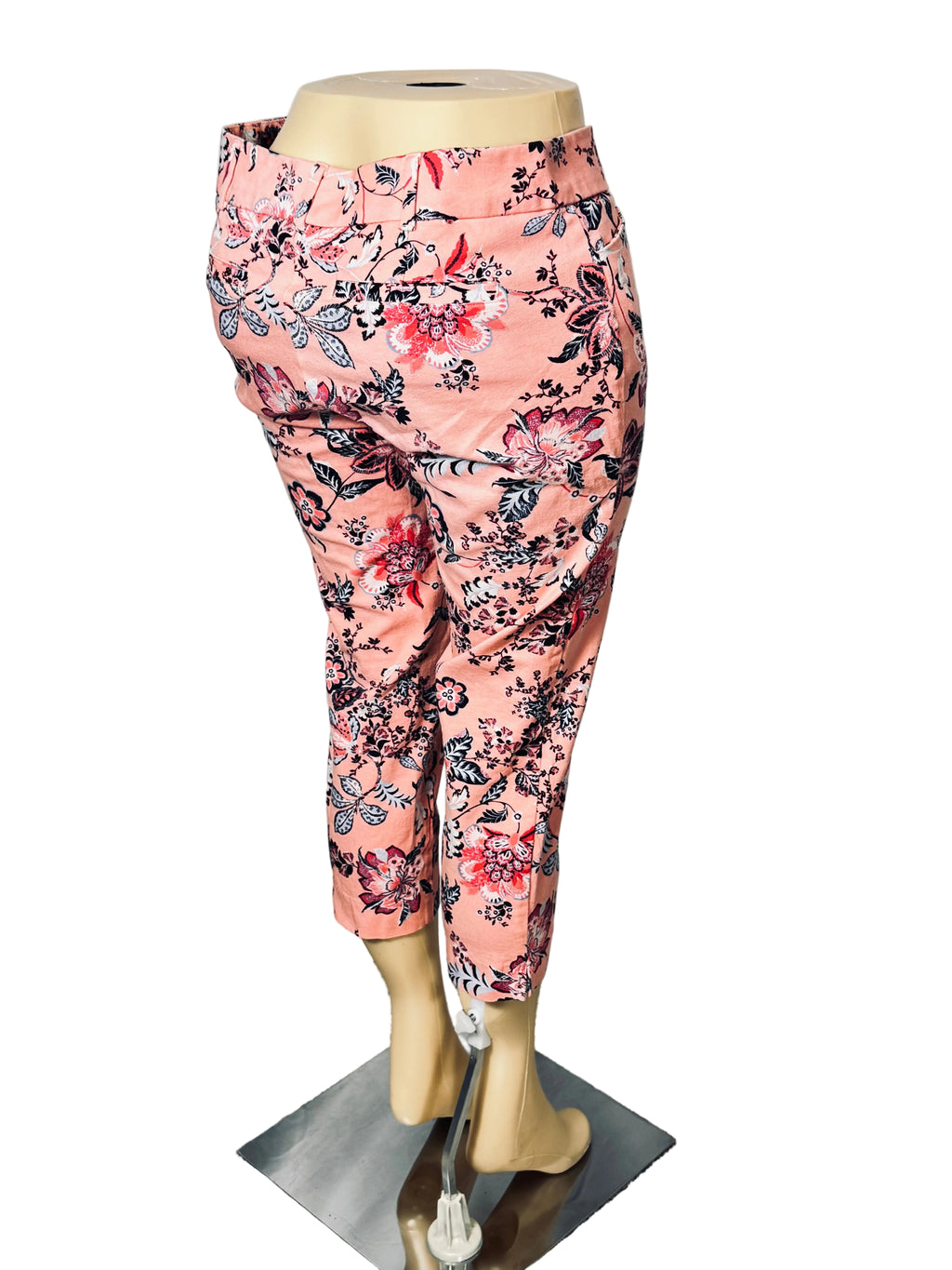 New York & Company Stretch Women's Capri Leggings Size 10 Pink Floral Print Pre Owned
