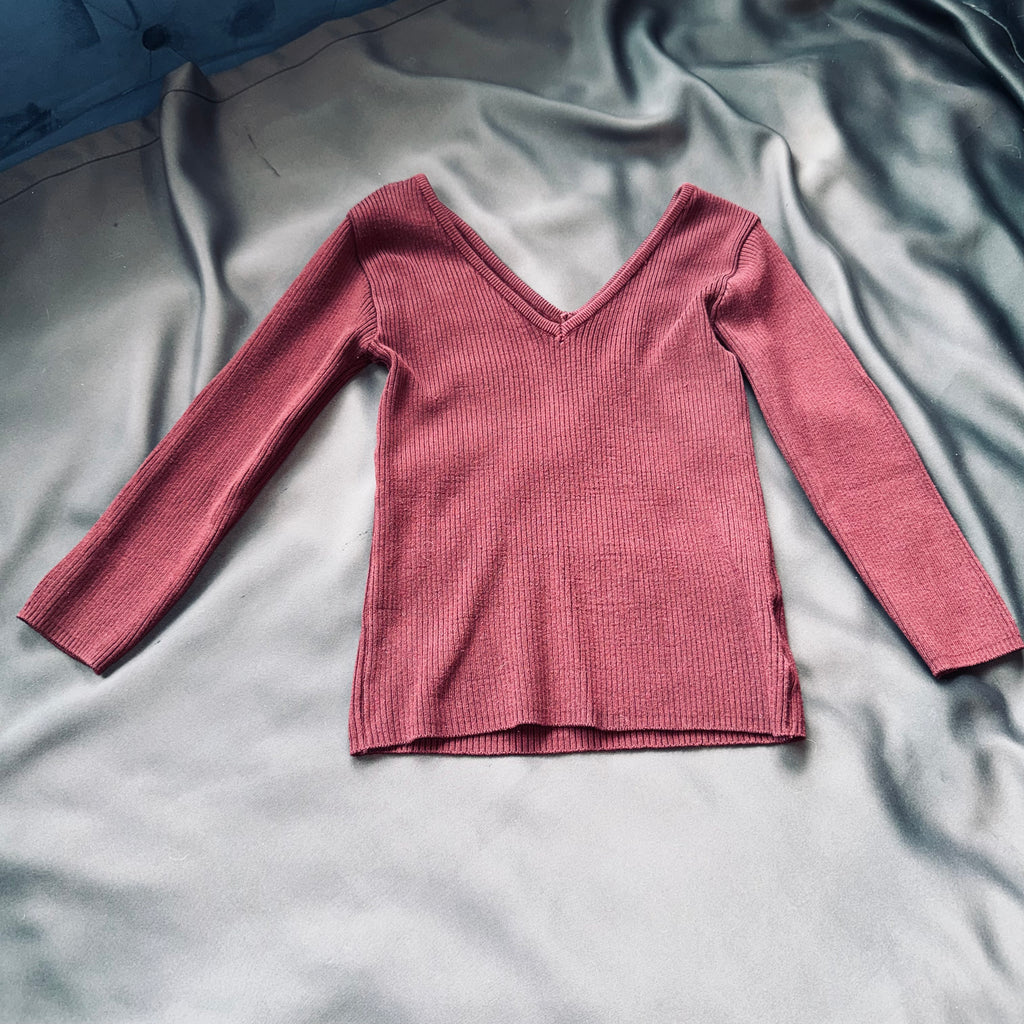 Women’s V-Neck Ribbed Sweater Top - Wine