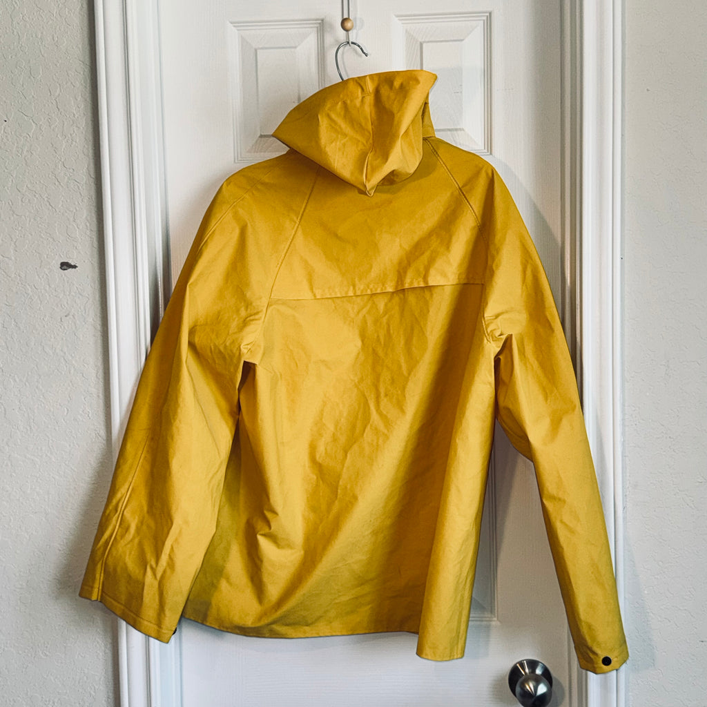 Men's Yellow Hooded Raincoat - Classic Waterproof Jacket