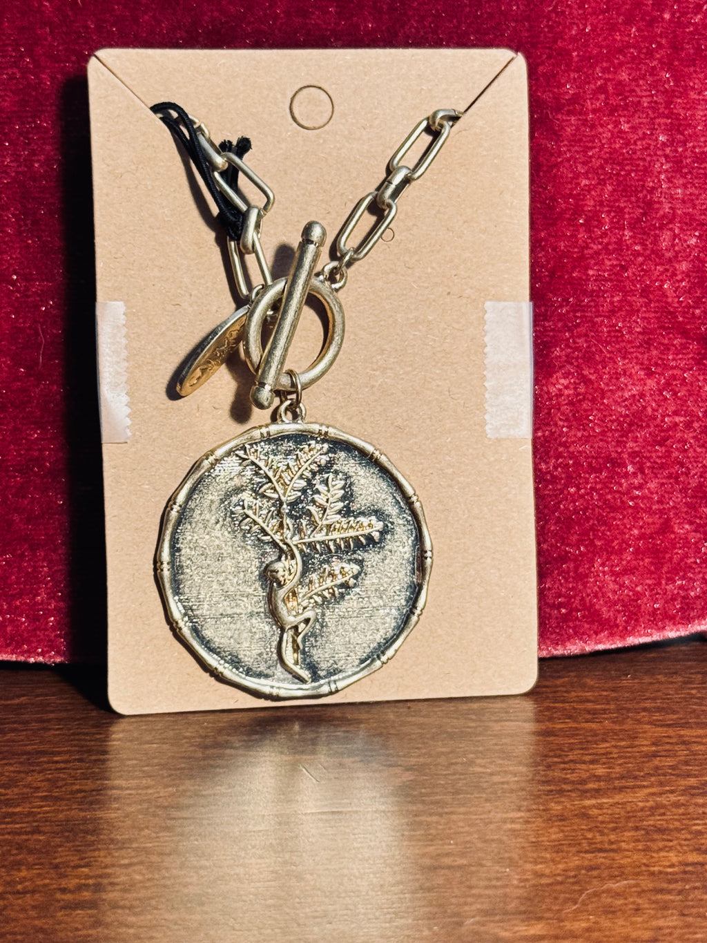 Canvas Style Gold Tone Monkey Coin Pendant Necklace Toggle Clasp Paperclip Chain