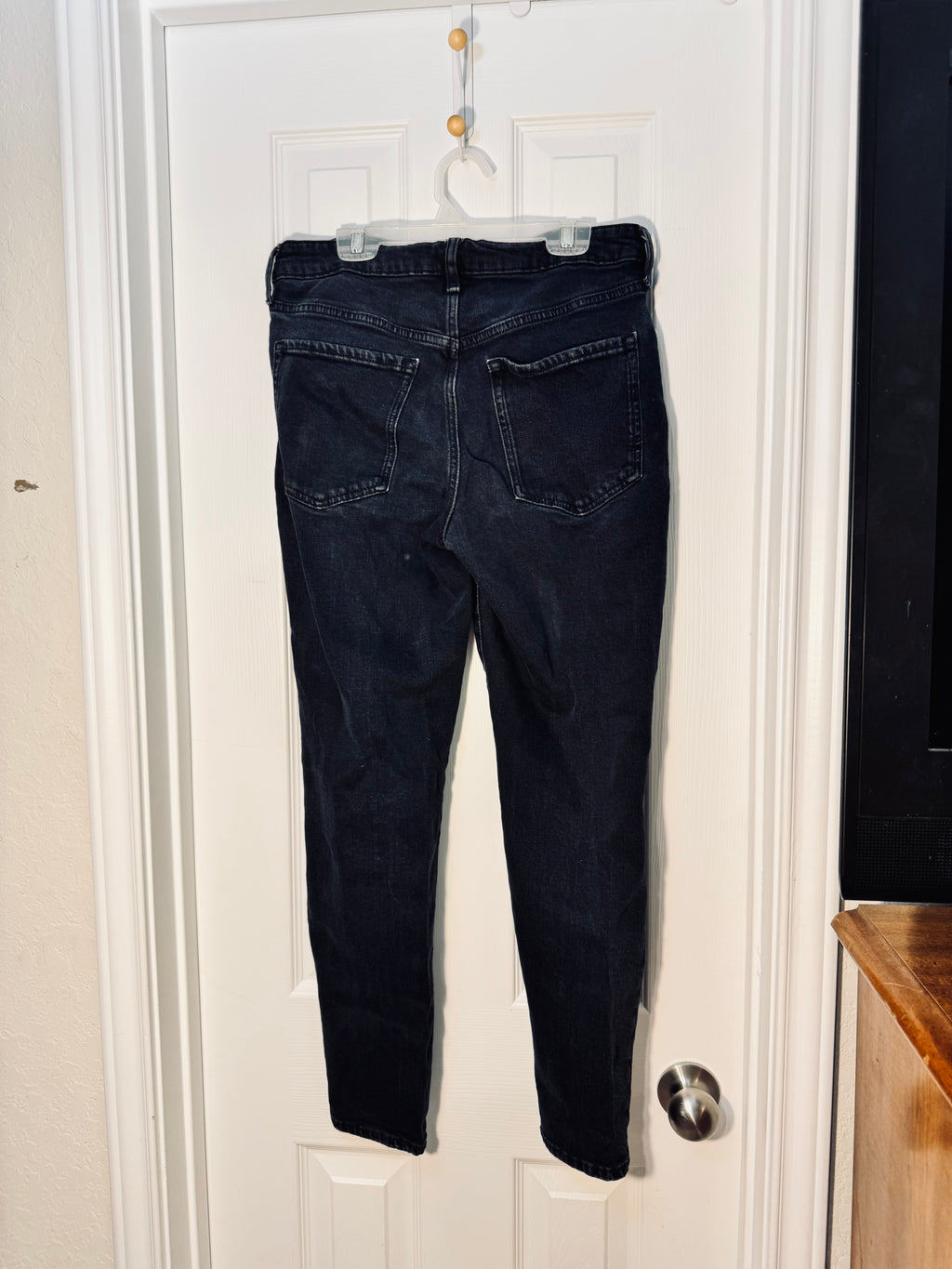 Old Navy O.G. High Rise Distressed Jeans: Women’s Size 6