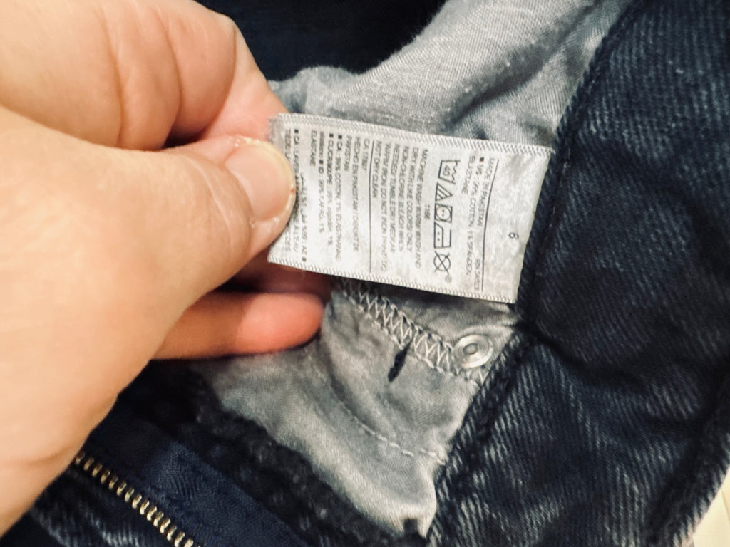 Old Navy O.G. High Rise Distressed Jeans: Women’s Size 6