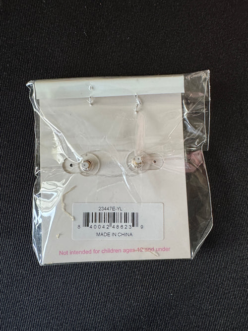 Canvas Style Nautical Enamel Sailboat Stud Earrings – Brand New
