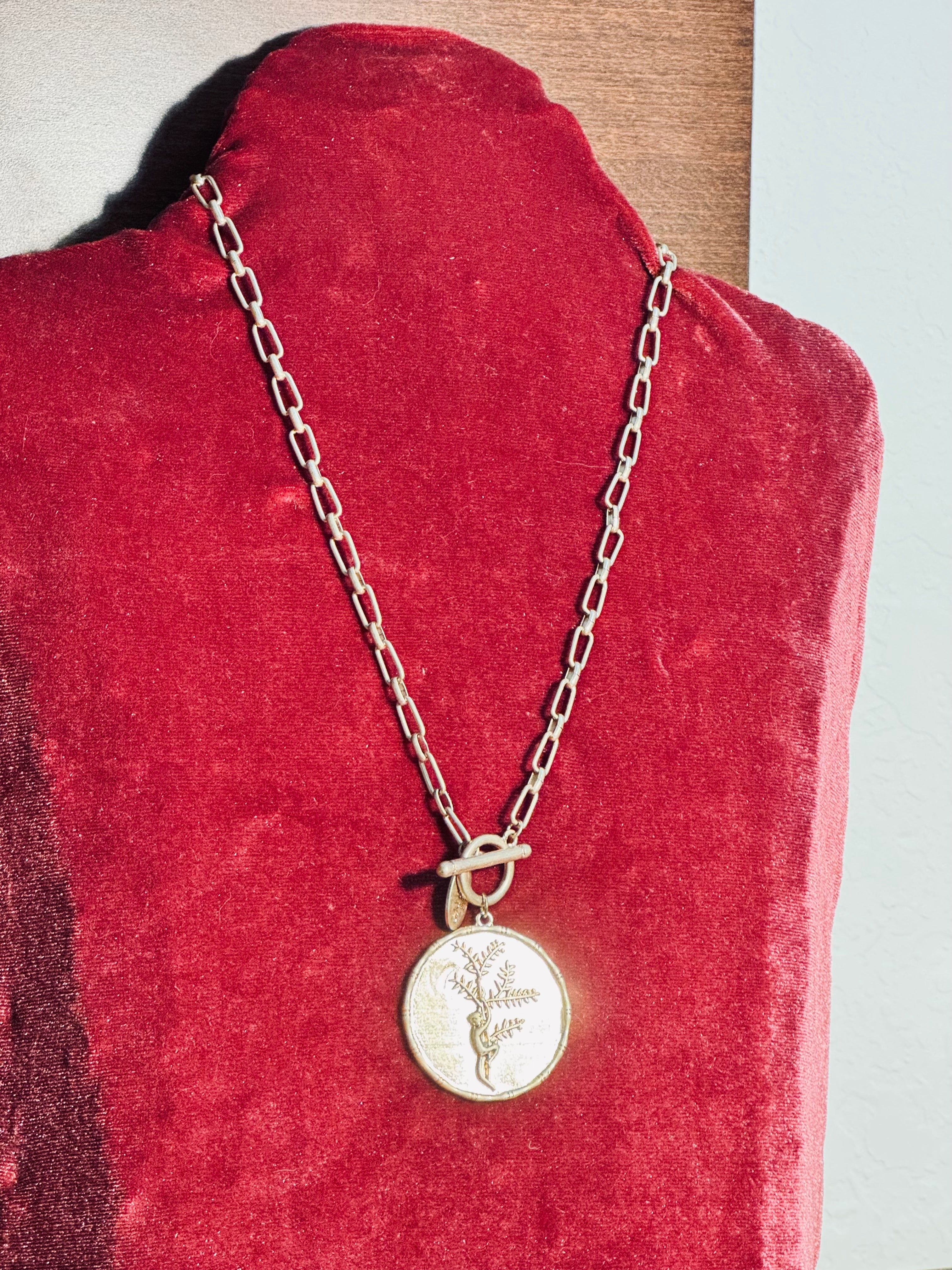 Canvas Style Gold Tone Monkey Coin Pendant Necklace Toggle Clasp Paperclip Chain