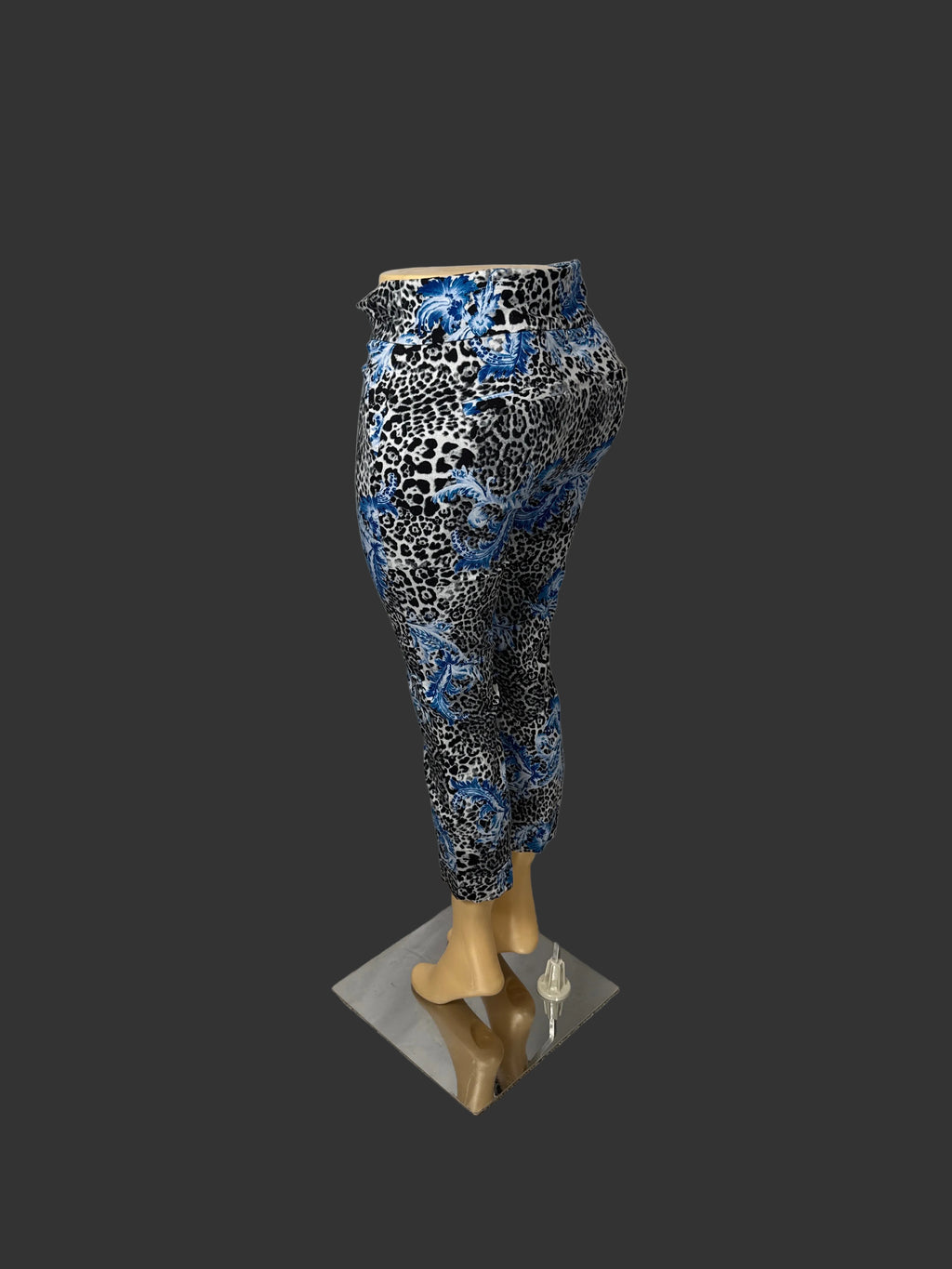 New York & Company Stretch Capri Jeggings Size L Blue and White Leopard Print