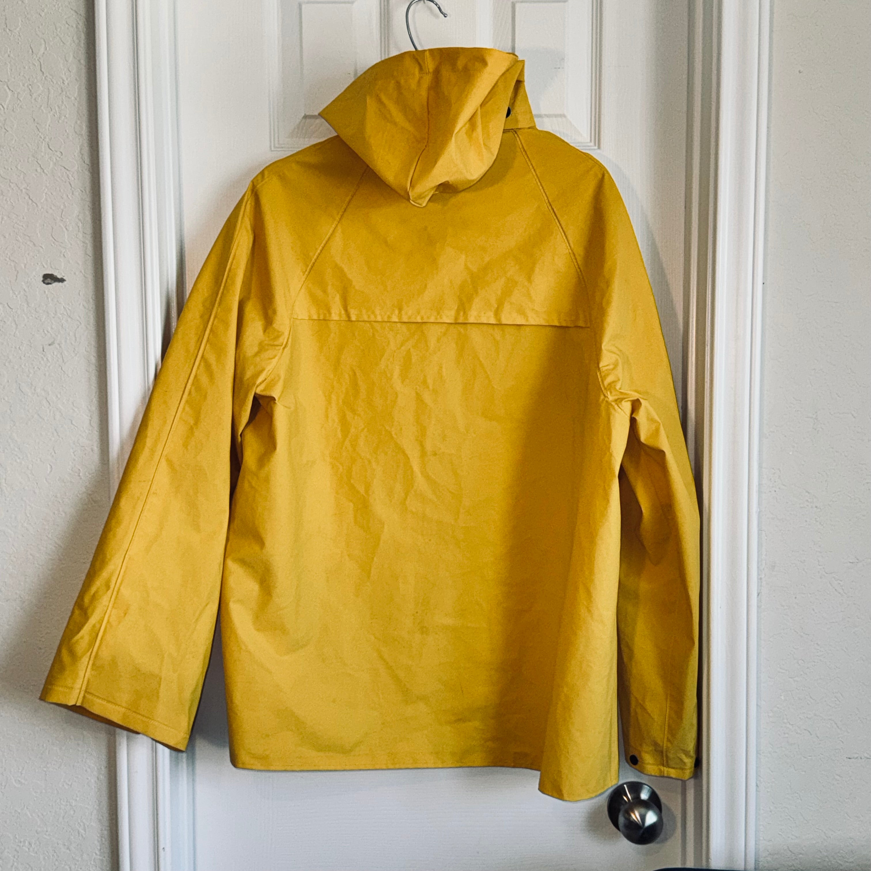 Men's Yellow Hooded Raincoat - Classic Waterproof Jacket