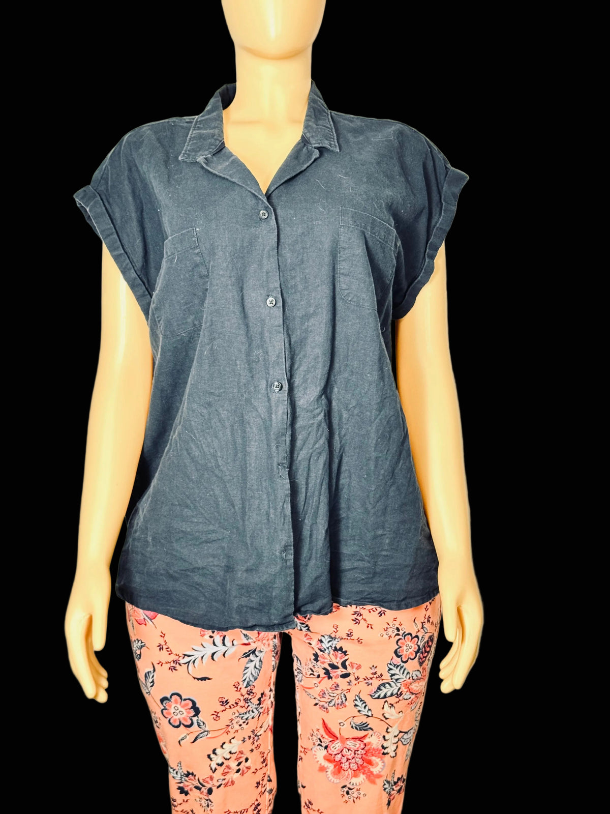 Basic Editions Women’s XL Button Down Short Sleeved Shirt