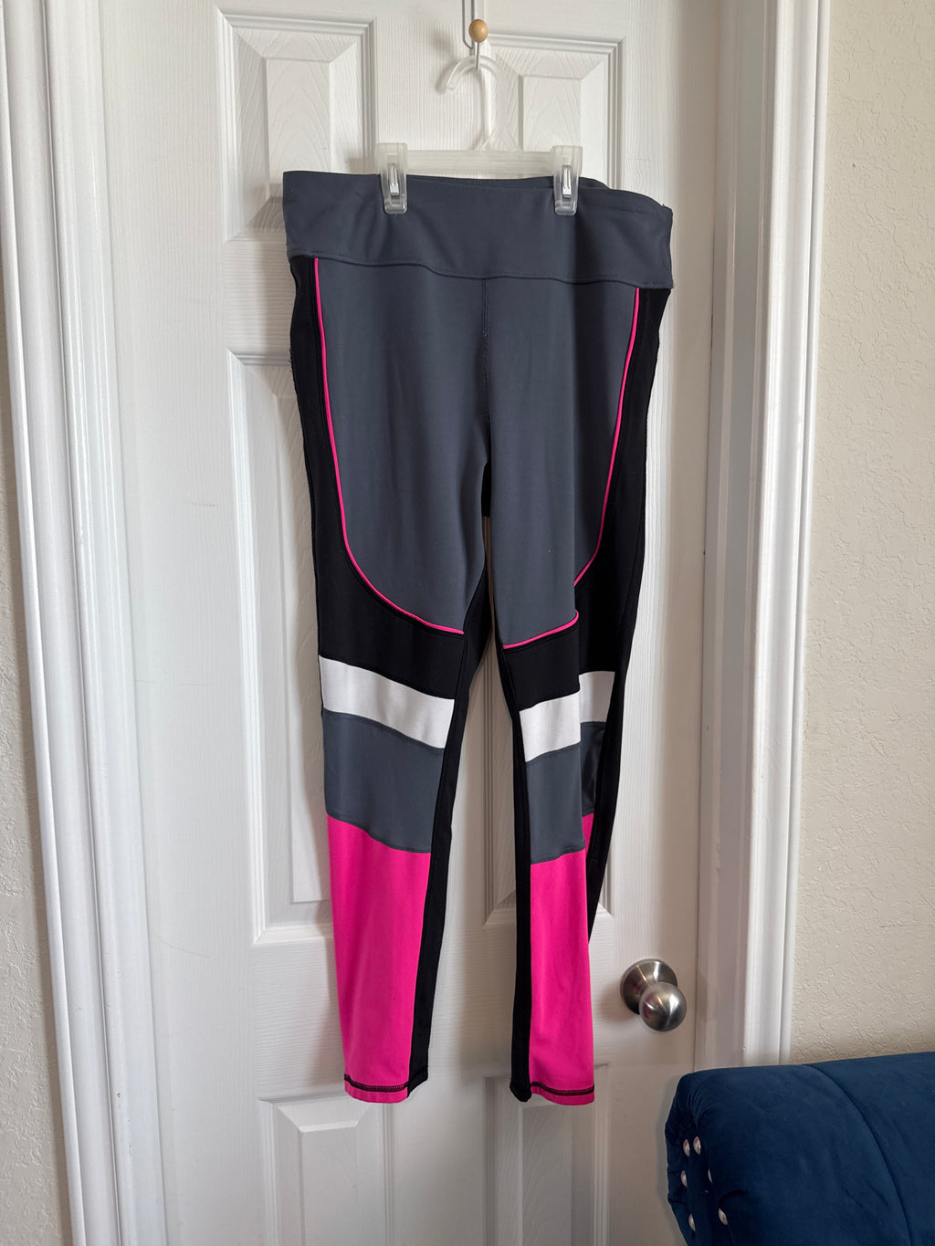 Avia Women's Active Grey and Pink Colorblock Leggings - Thrifted Find