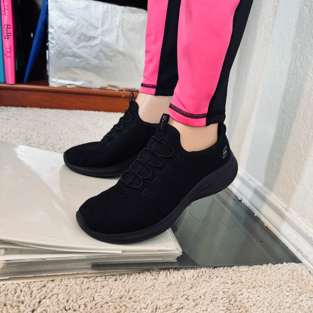Sketchers Sport Slip-On Shoes Size 7.5 - Pristine Thrifted Find!