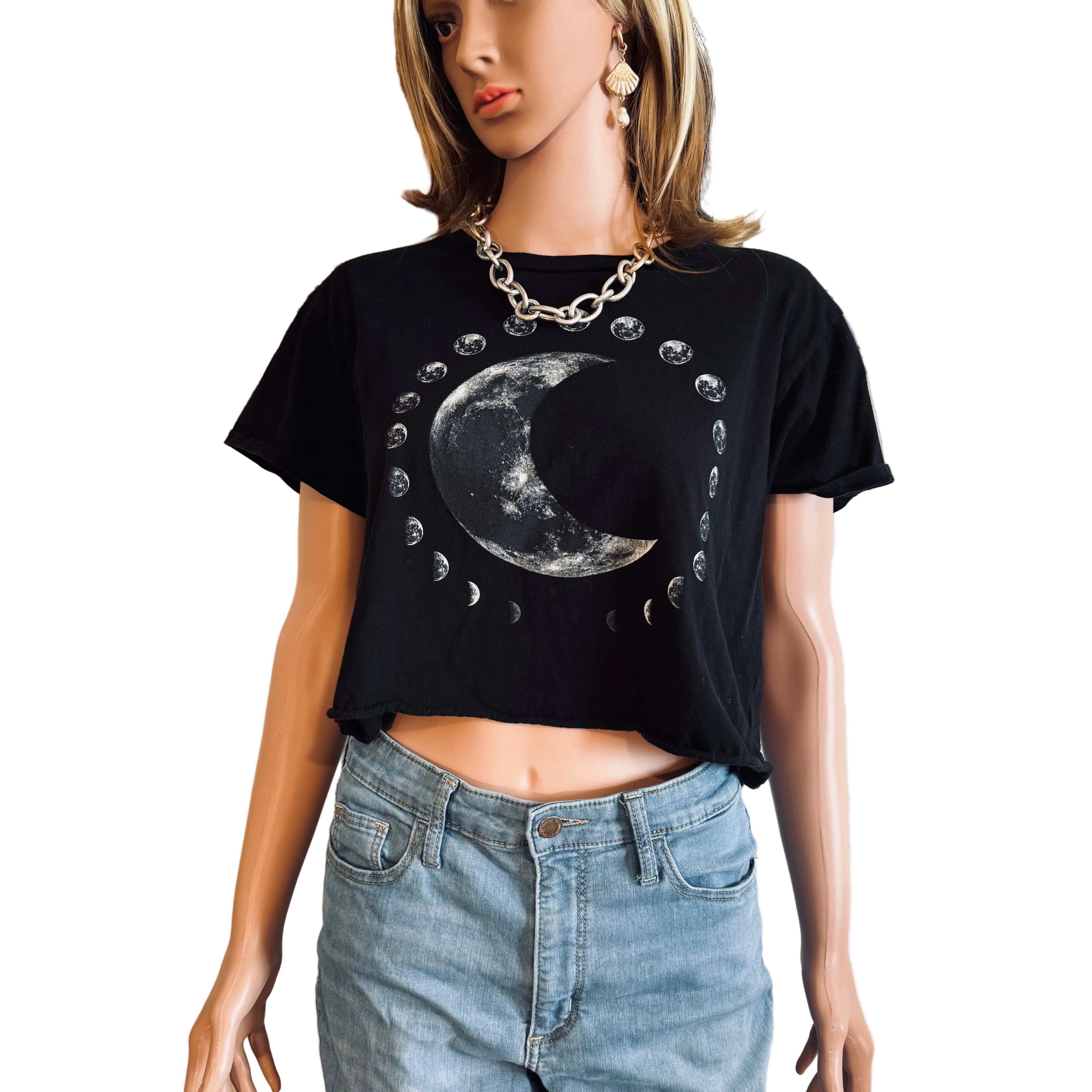 Hot Topic Phases of the Moon T-Shirt  Size Women’s Small - Pre-Owned Fashion Find